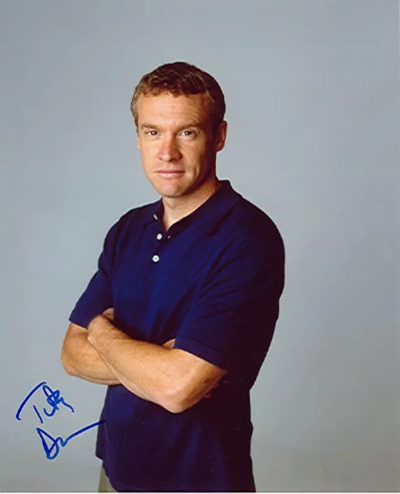 Tate Donovan autograph