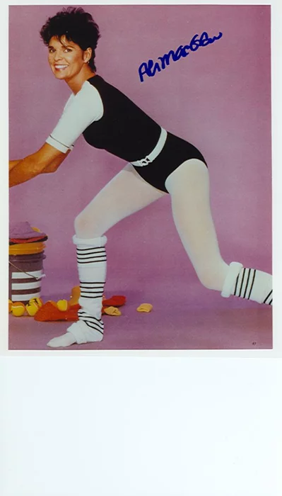 Ali MacGraw autograph