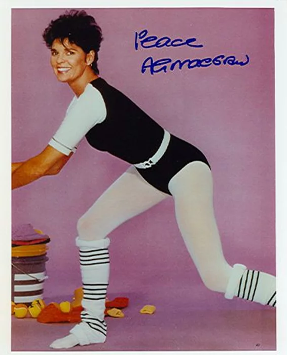 Ali MacGraw autograph