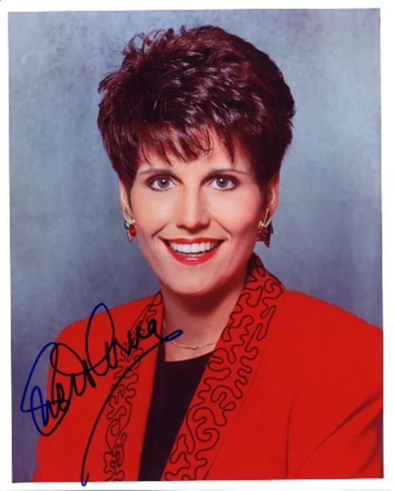 Lucie Arnaz autograph