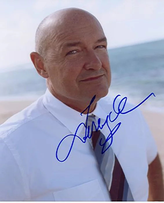 Terry O'Quinn autograph