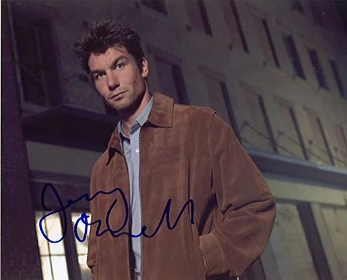 Jerry O'Connell autograph