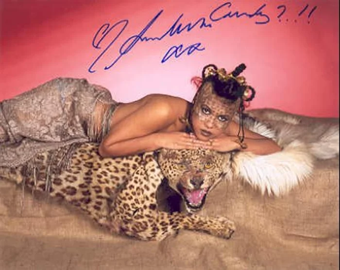 Annabella Lwin autograph