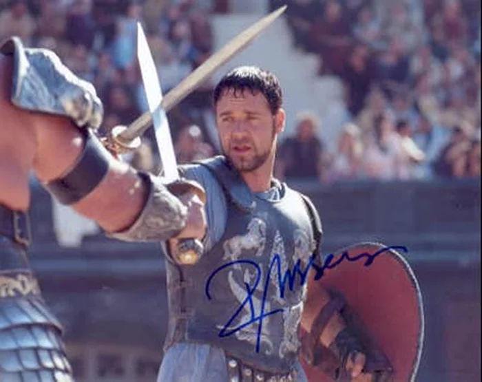 Russell Crowe autograph