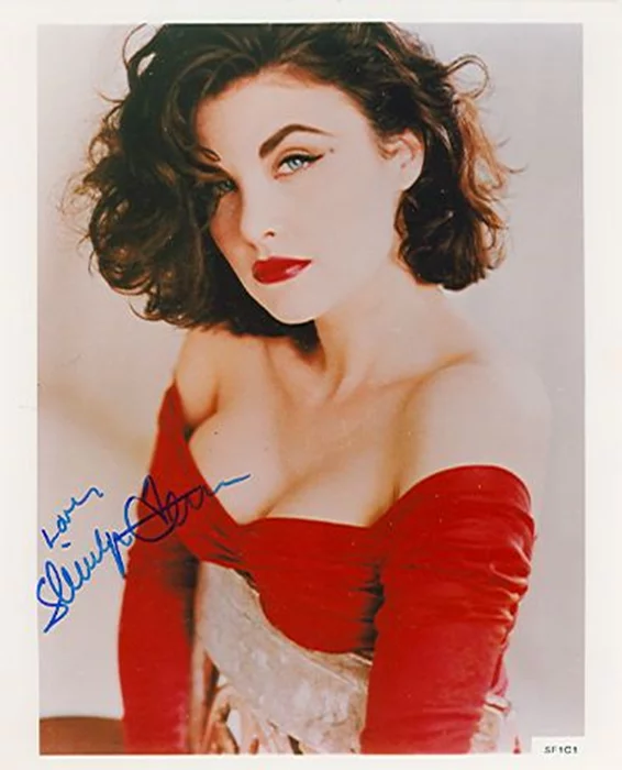 Sherilyn Fenn autograph