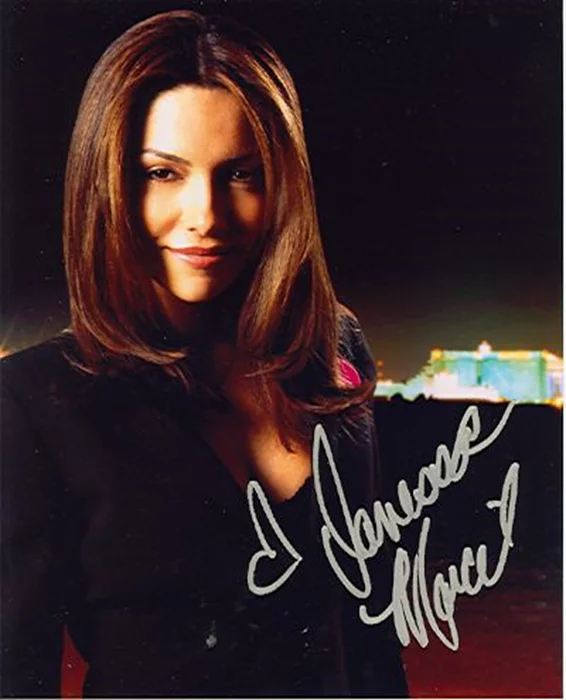 Vanessa Marcil autograph