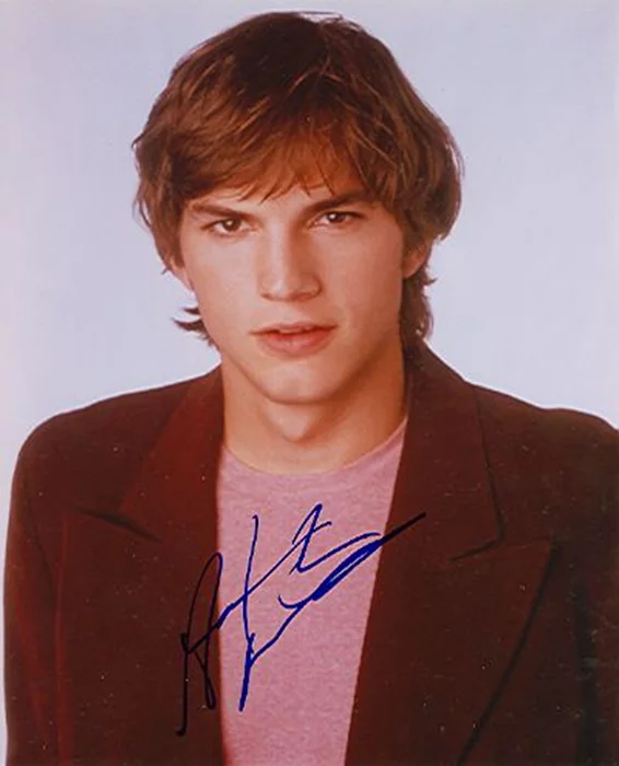 Ashton Kutcher autograph