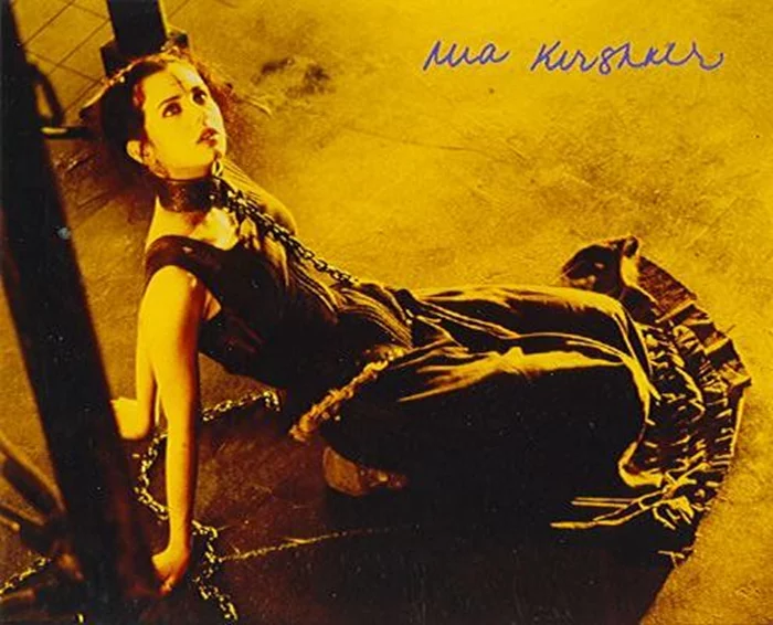 Mia Kirshner autograph
