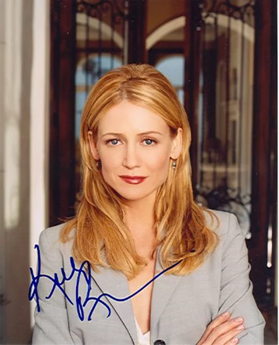 Kelly Rowan autograph