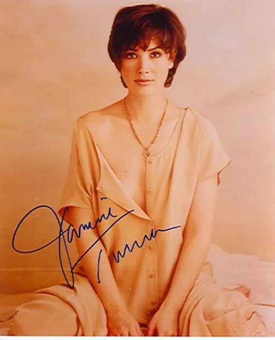 Janine Turner autograph