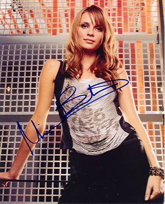 Mischa Barton autograph