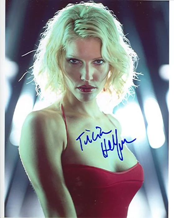 Tricia Helfer autograph