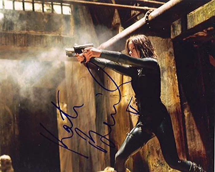 Kate Beckinsale autograph