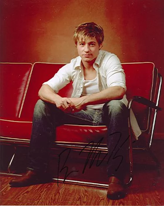 Benjamin McKenzie autograph