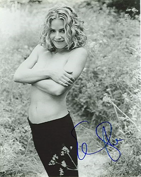 Elisabeth Shue autograph