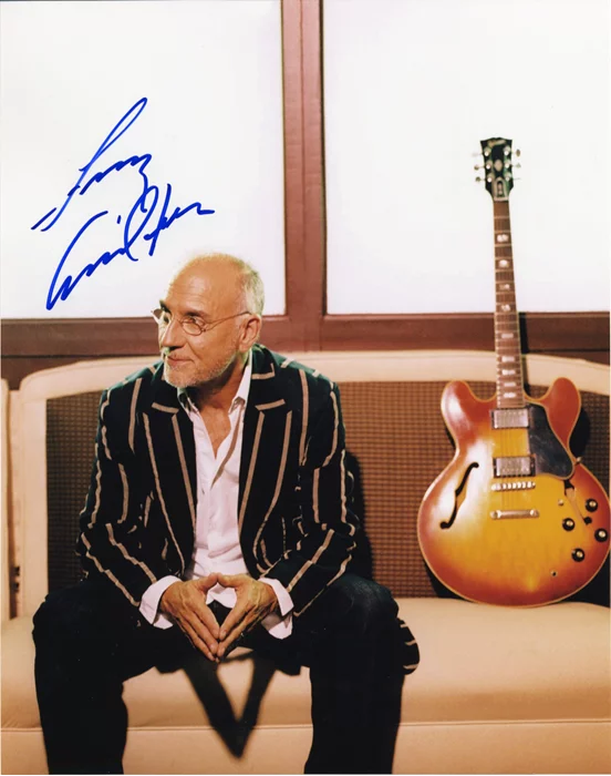 Larry Carlton autograph