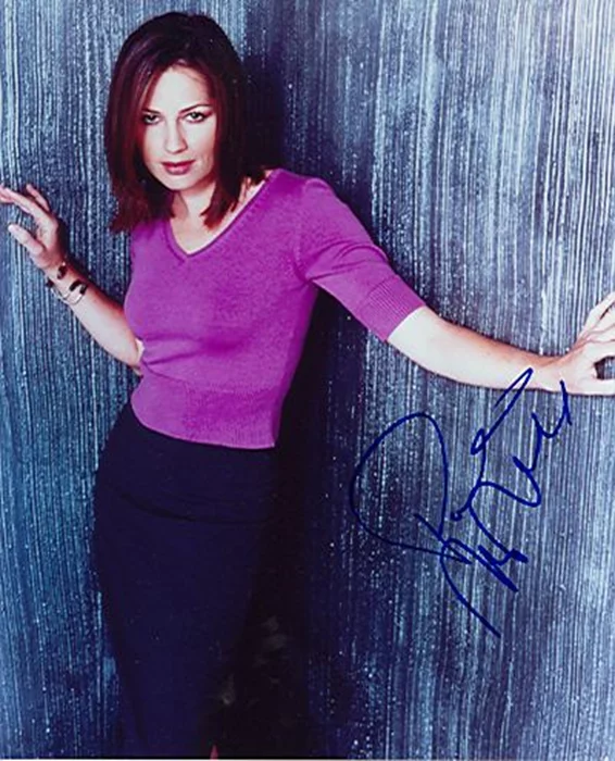 Paula Marshall autograph