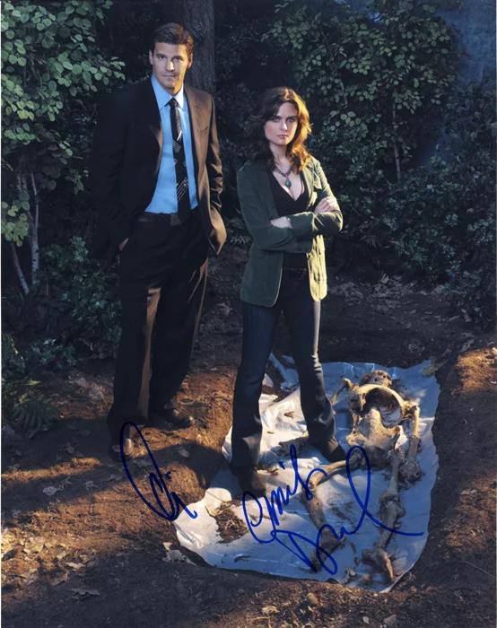 Bones autograph