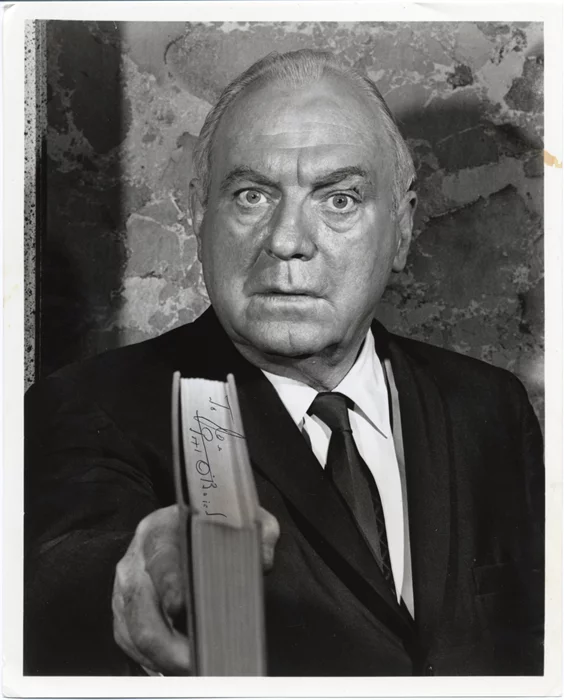 Pat O'Brien autograph