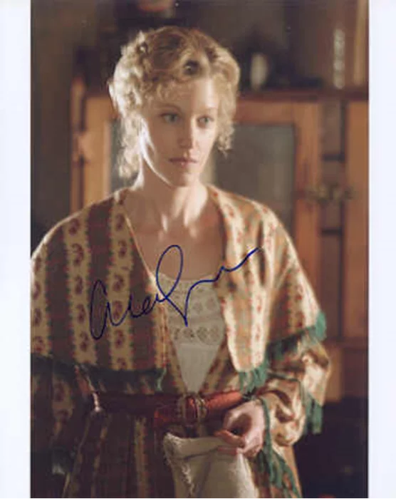 Anna Gunn autograph