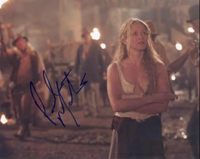 Paula Malcomson autograph
