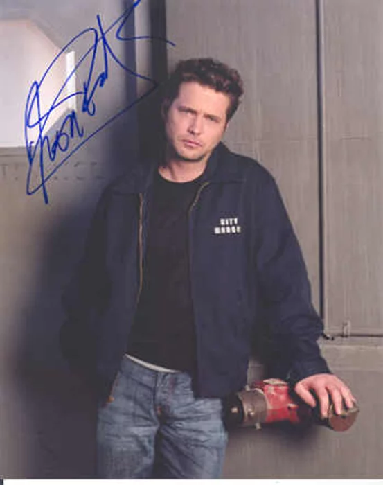 Jason Priestley autograph