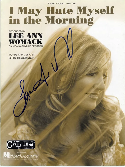 LeeAnn Womack autograph