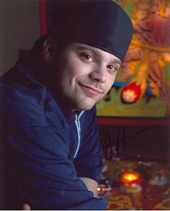 Jerry Ferrara autograph