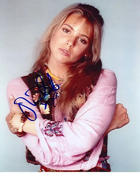 Olivia D'Abo autograph