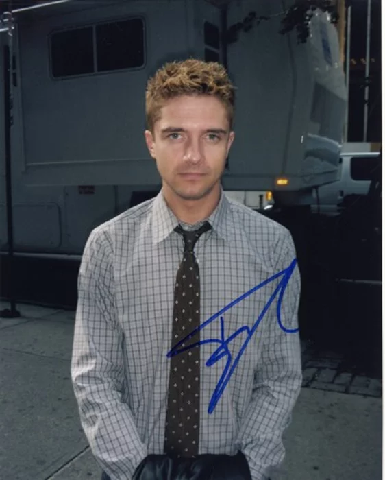 Topher Grace autograph