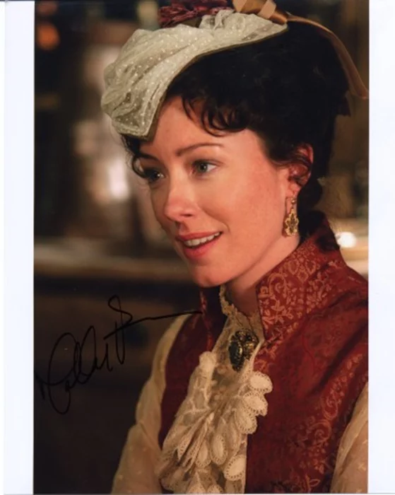 Molly Parker autograph