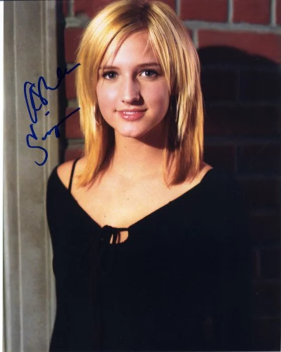 Ashlee Simpson autograph
