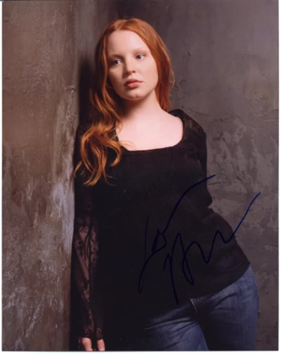Lauren Ambrose autograph