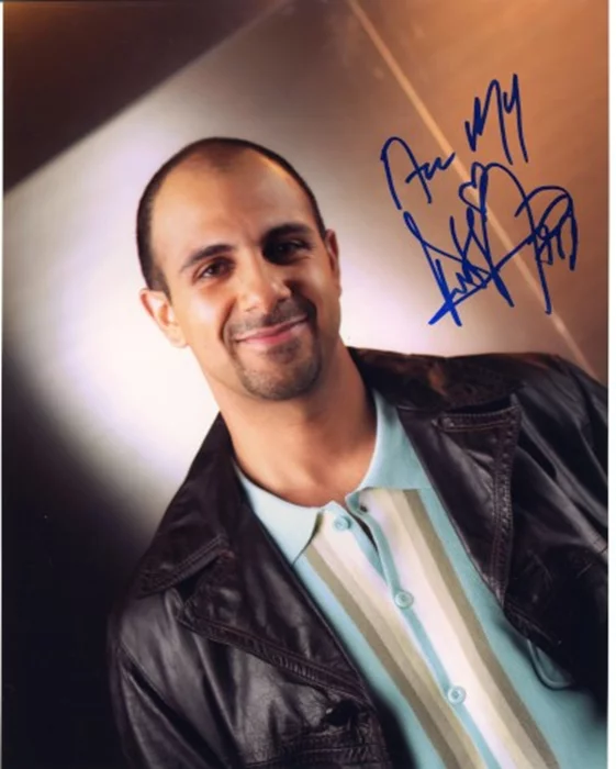 Anthony Azizi autograph