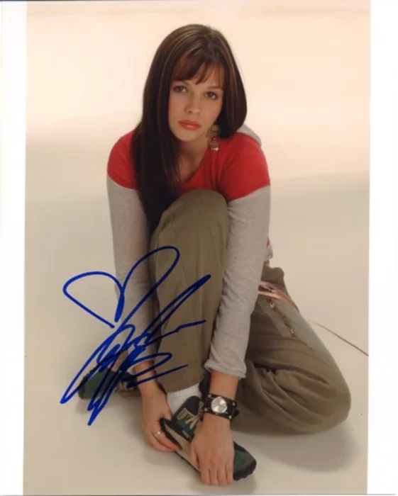 Amber Tamblyn autograph