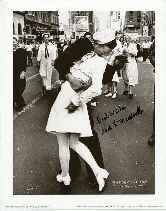 Carl Muscarello autograph