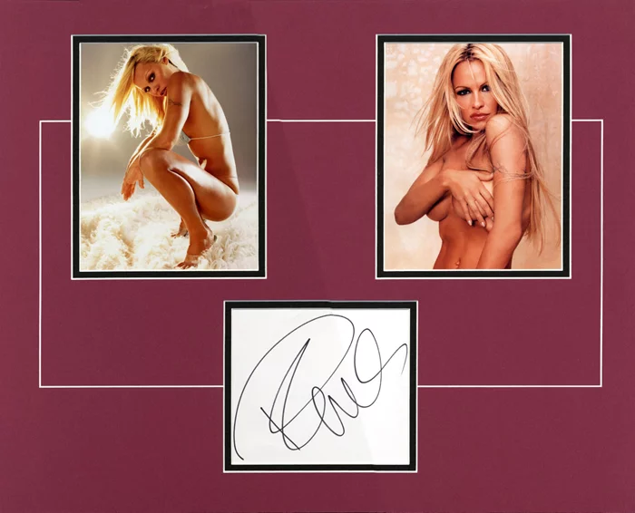 Pamela Anderson autograph
