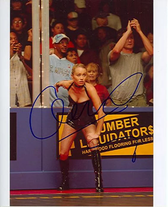 Christine Taylor autograph