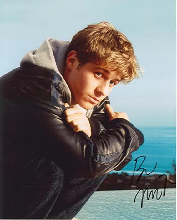 Benjamin McKenzie autograph