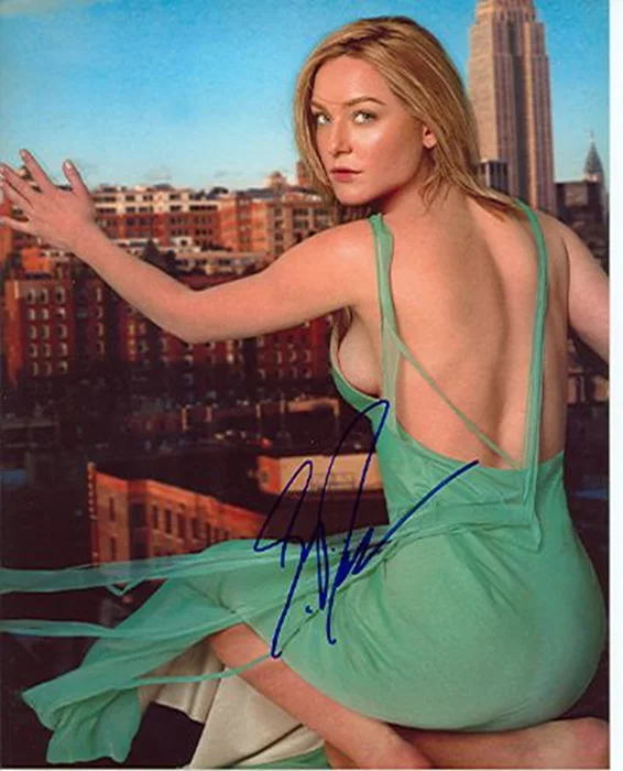 Elisabeth Rohm autograph