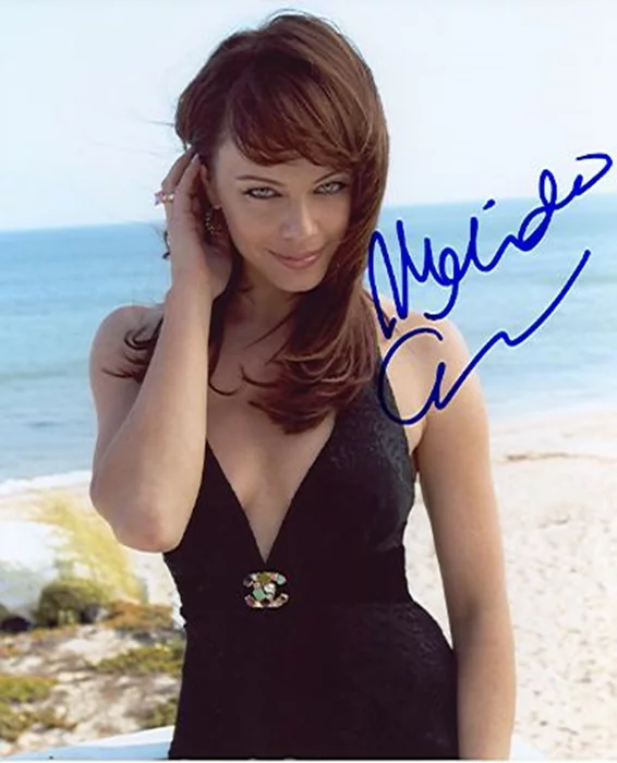 Melinda Clarke autograph