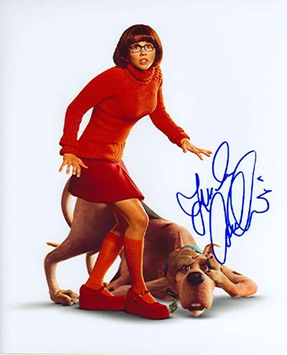 Linda Cardellini autograph