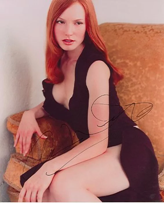 Alicia Witt autograph