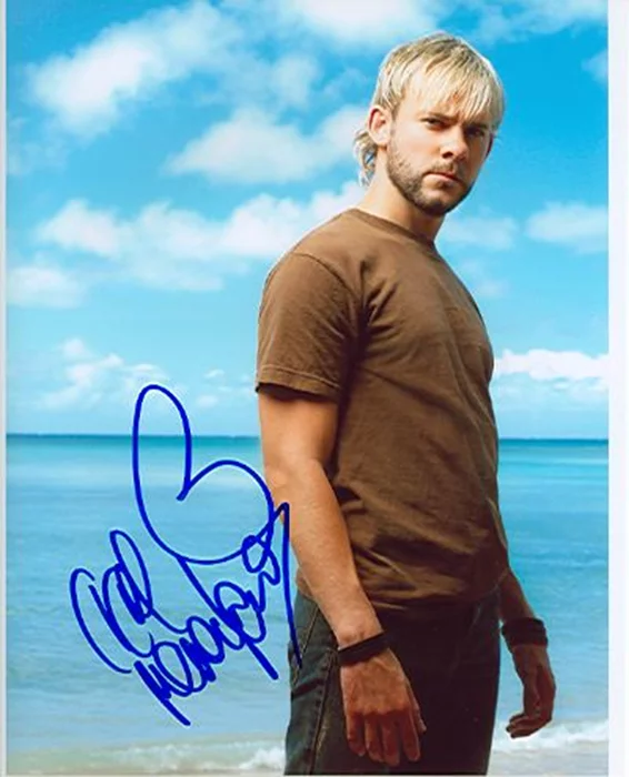 Dominic Monaghan autograph
