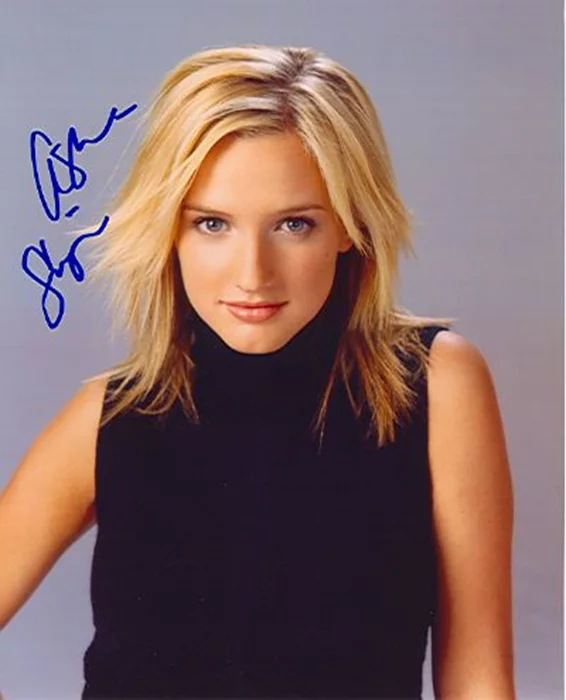 Ashlee Simpson autograph