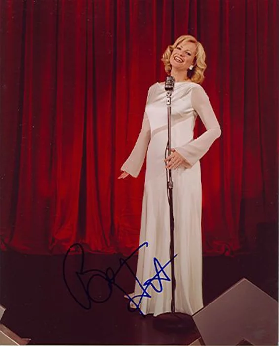 Bonnie Hunt autograph