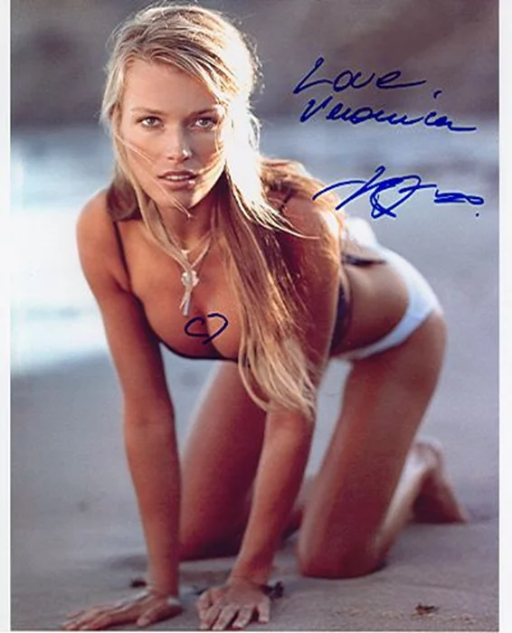 Veronica Varekova autograph