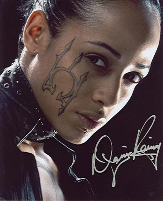 Dania Ramirez autograph