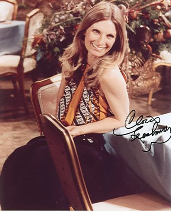 Cloris Leachman autograph