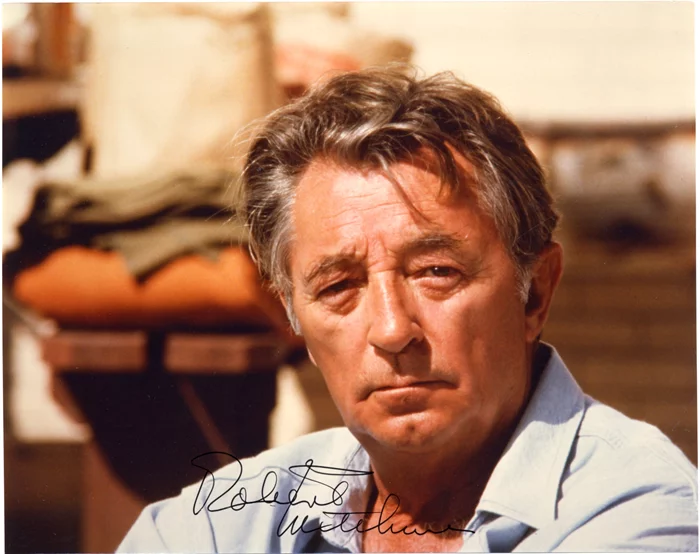 Robert Mitchum autograph